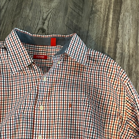 Izod Men's Red, White, and Blue Checkered Button Down Shirt - Picture 2 of 4
